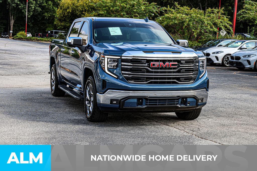 Used 2024 Blue GMC SLT image 4