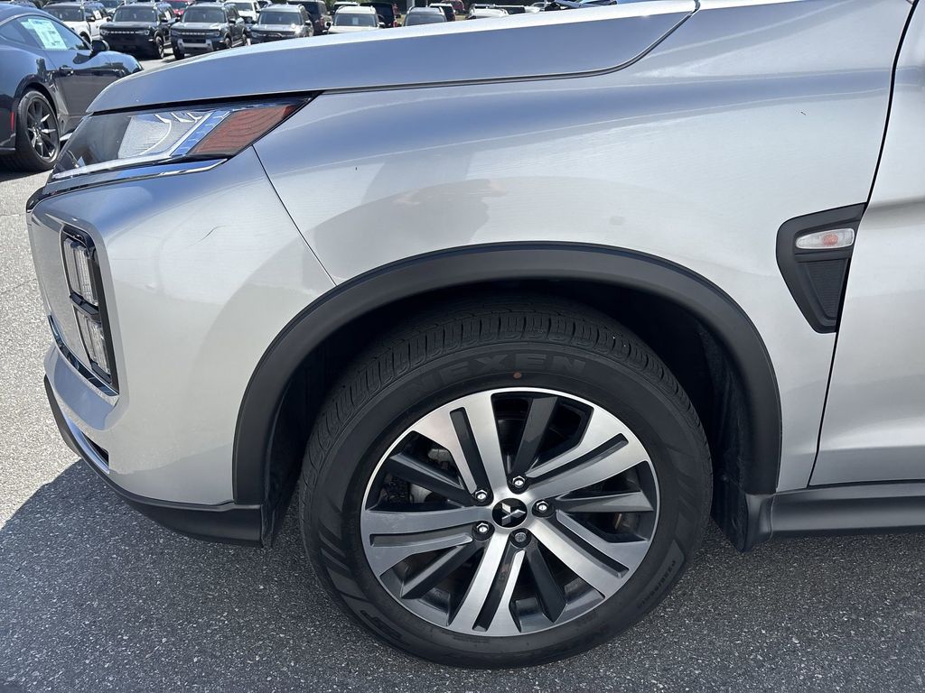 Used 2024 Silver Mitsubishi 2.0 ES image 18