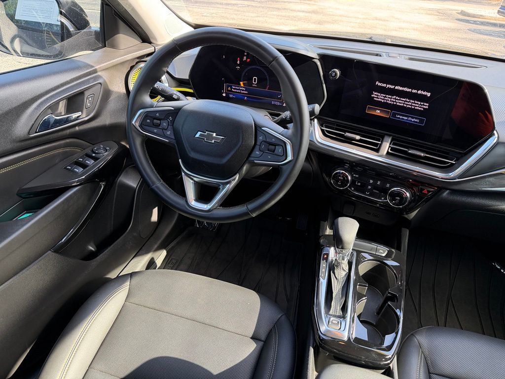 Used 2024 Chevrolet Trax SUV