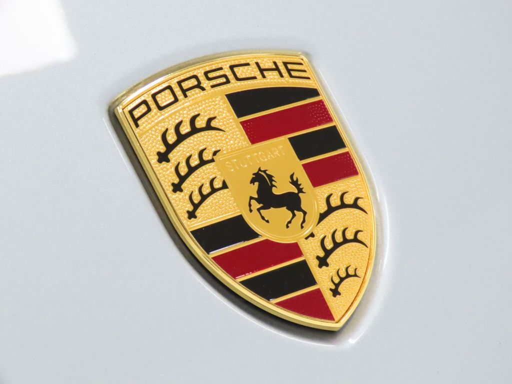 Thumbnail: 2026 Porsche Macan - 13