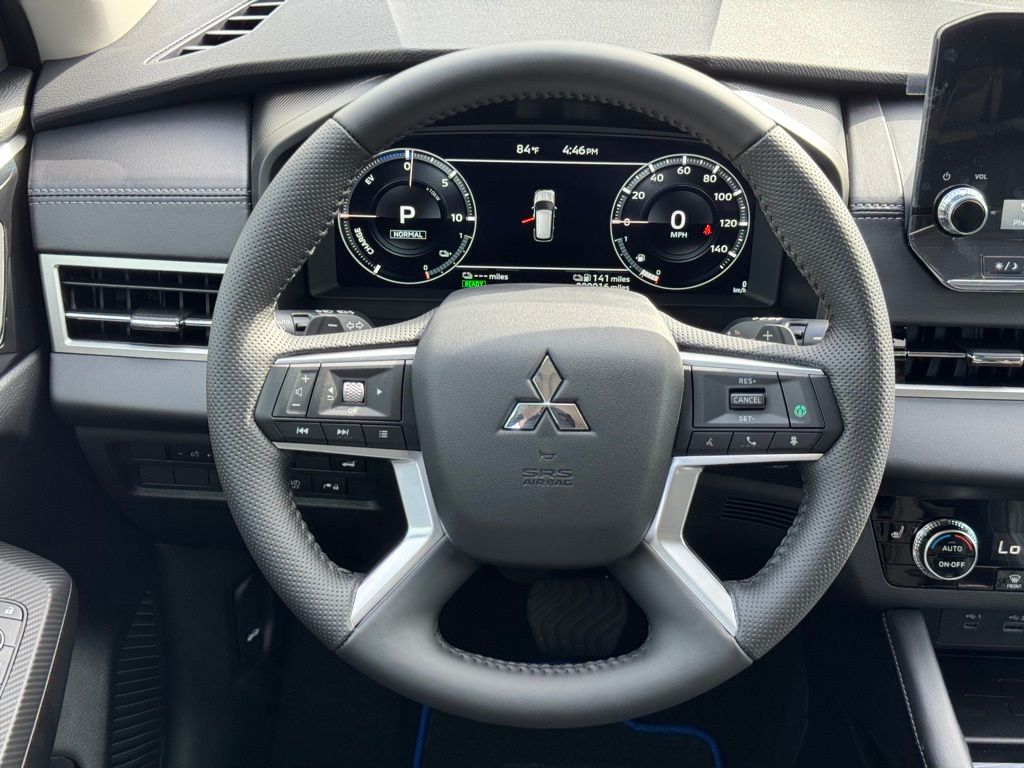 2025 Mitsubishi Outlander PHEV SE photo 13