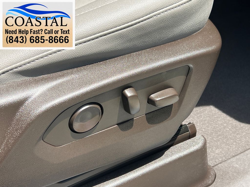 2023 Chevrolet Suburban LT White at Bob King Buick GMC