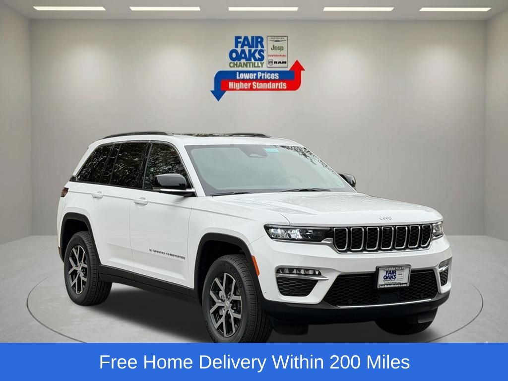 Bright White Clearcoat 2025 Jeep Grand Cherokee SUV / Crossover Four-Wheel Drive 8-Speed Automatic