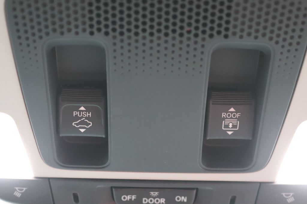 Thumbnail: 2025 Honda Pilot - 30