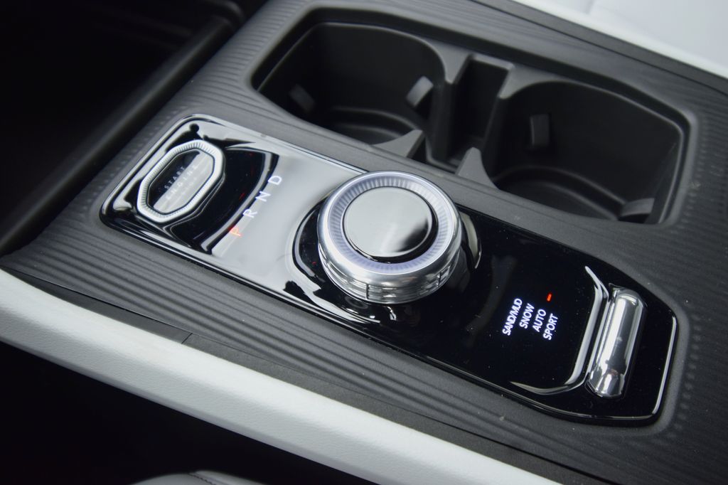 new 2026 Jeep Cherokee car, priced at $42,713