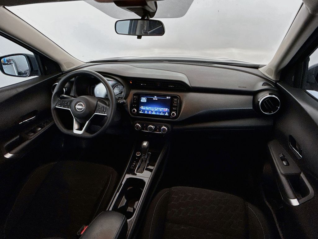 2024 Boulder Gray Pearl Nissan Kicks SV FWD SUV