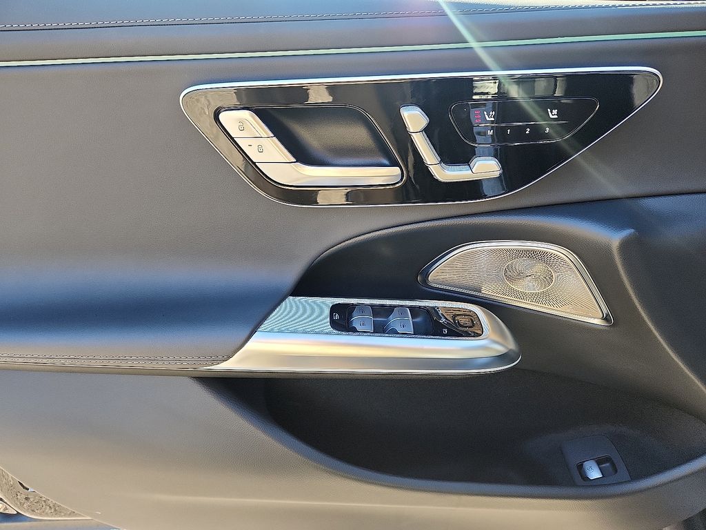 Thumbnail: 2025 Mercedes-Benz E-Class - 12