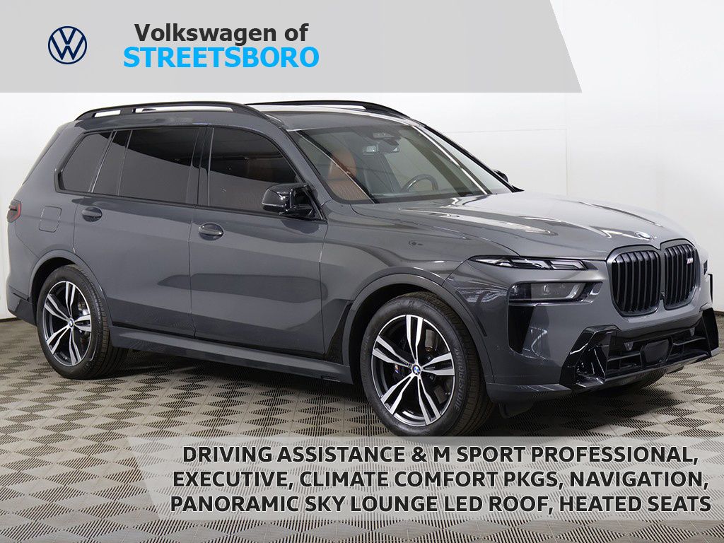 2023 BMW X7 M60i AWD