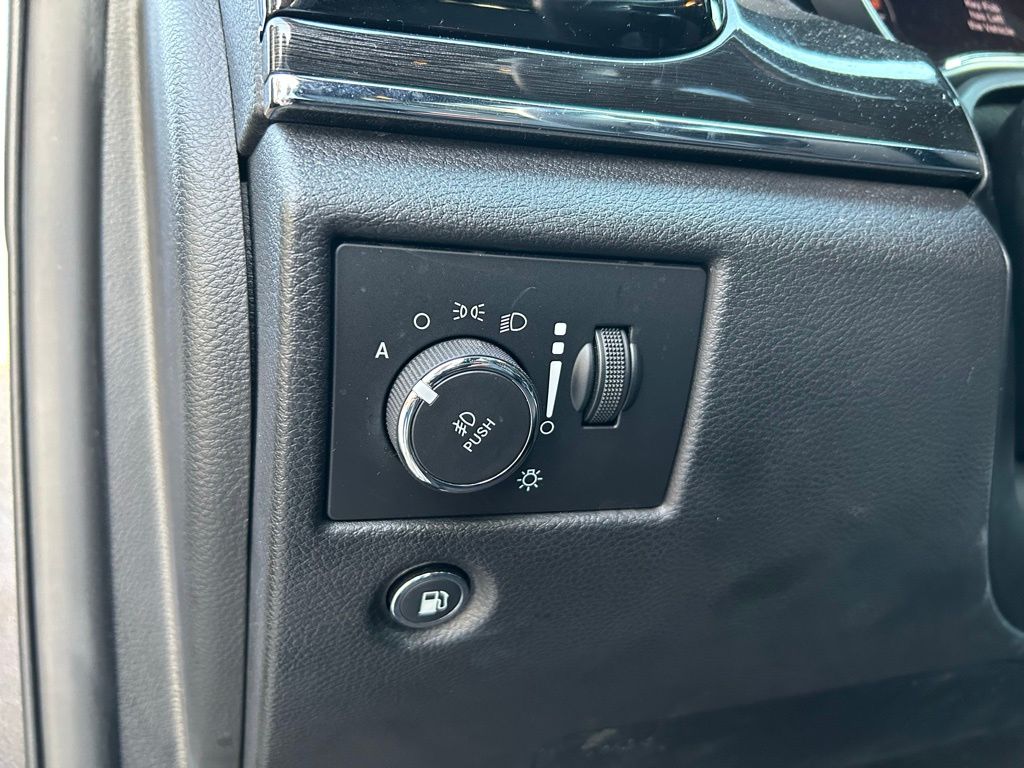 Thumbnail: 2019 Jeep Grand Cherokee - 18