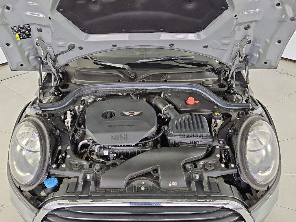 Thumbnail: 2017 MINI Cooper - 6
