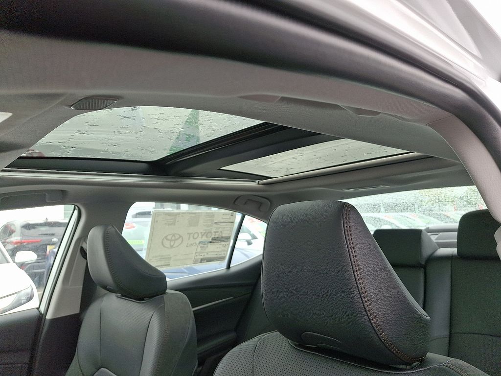 Thumbnail: 2025 Toyota Camry - 15