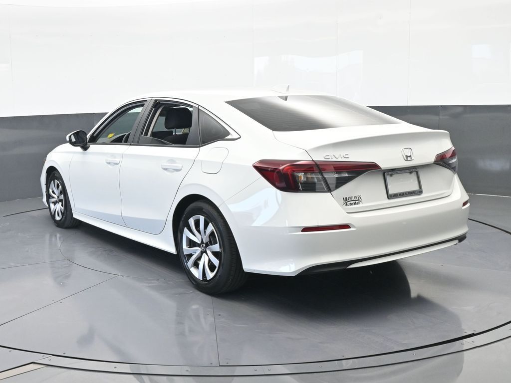 Used 2025 Platinum White Pearl Honda LX image 4