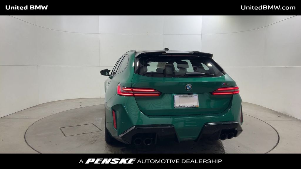 Thumbnail: 2025 BMW M5 - 7