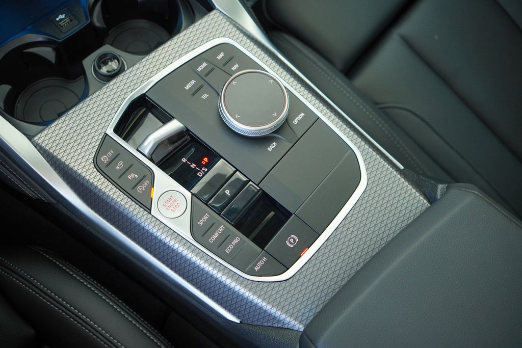 Thumbnail: 2026 BMW 4 Series - 18