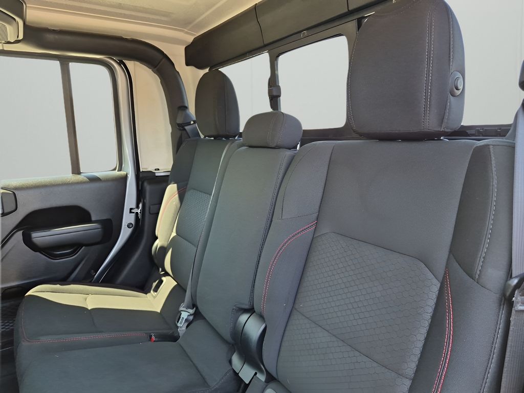 Used 2021 Silver Jeep Rubicon image 19