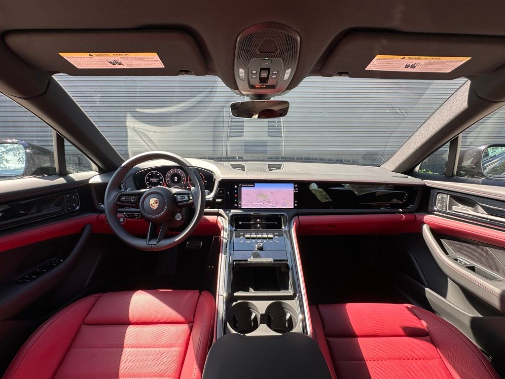 Thumbnail: 2025 Porsche Panamera - 32