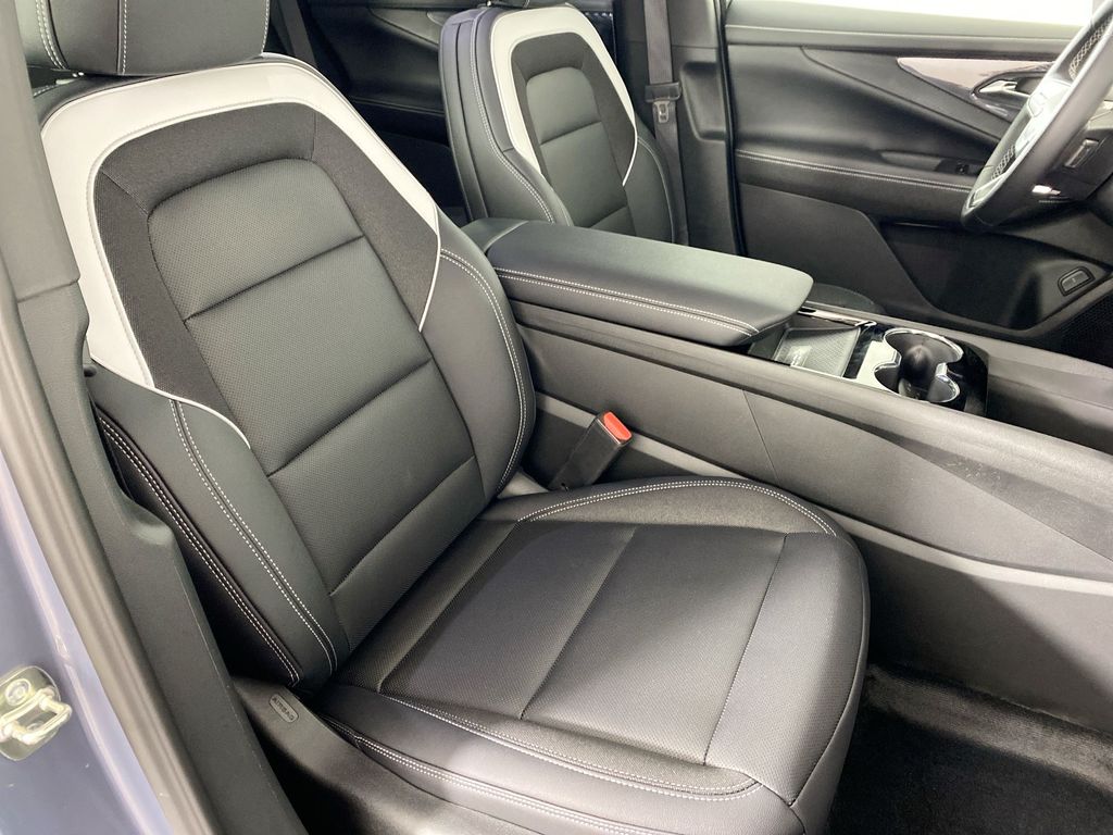 2025 Chevrolet Blazer EV LT photo