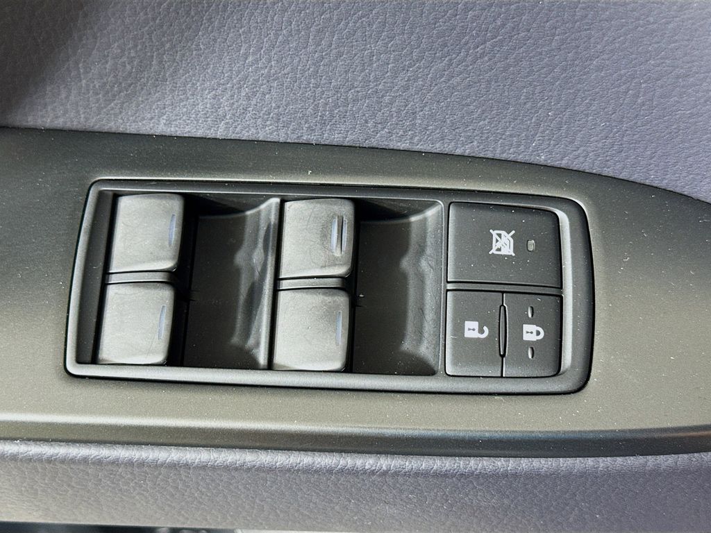 Thumbnail: 2023 Lexus GX - 18