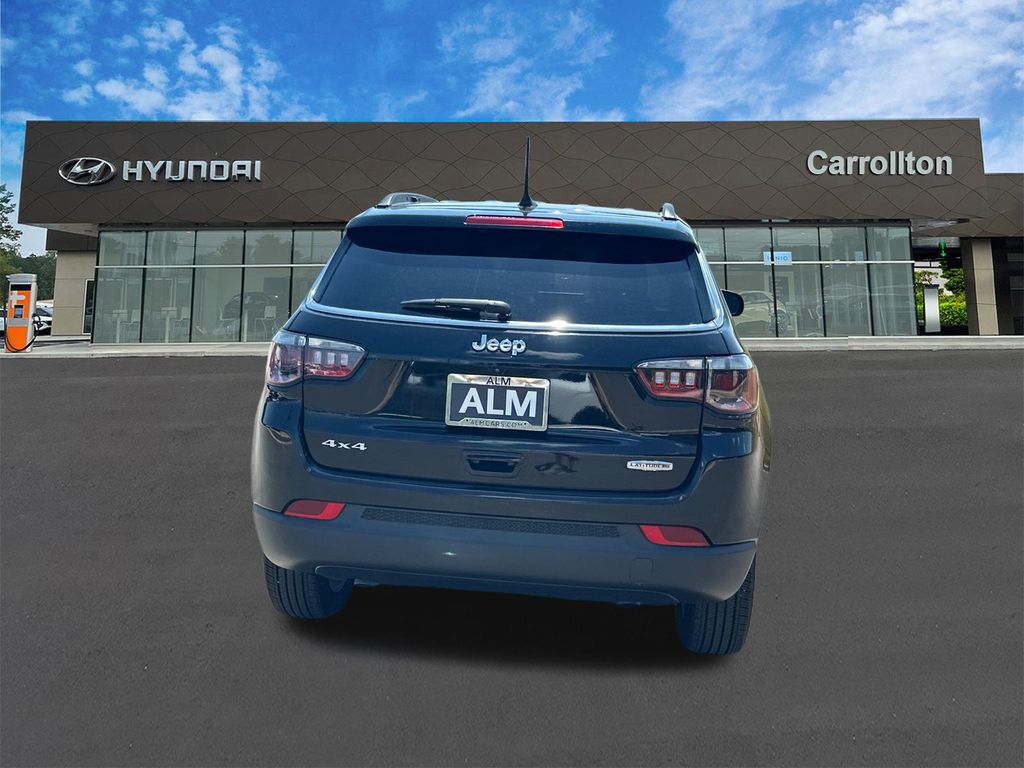 Used 2023 Black Jeep Latitude Lux image 6