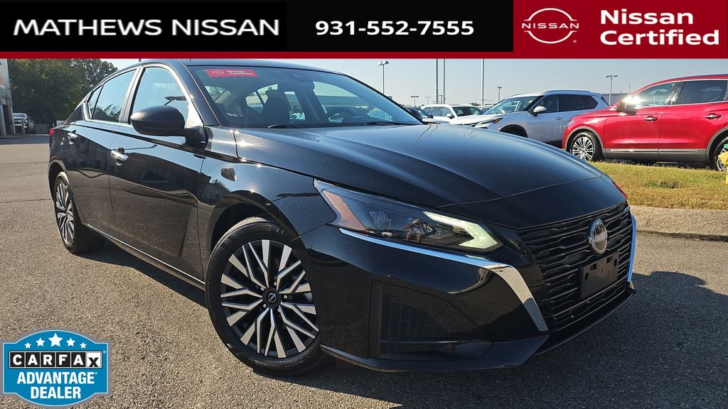 Super Black 2025 Nissan Altima Sedan Front-Wheel Drive Continuously Variable Transmission