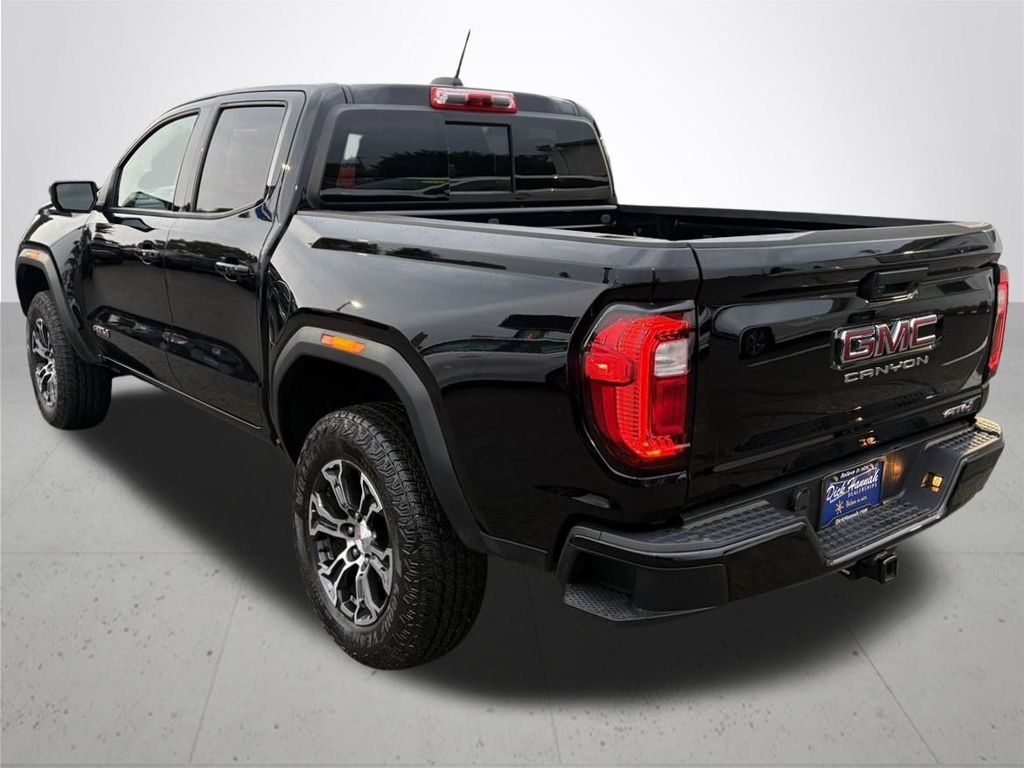 2024 GMC Canyon AT4