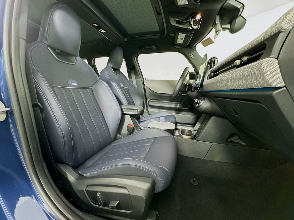 Thumbnail: 2025 MINI Cooper - 27