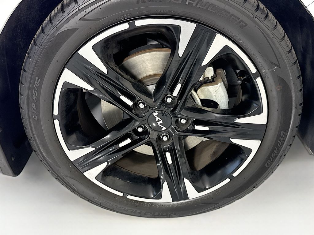 Thumbnail: 2022 Kia K5 - 32