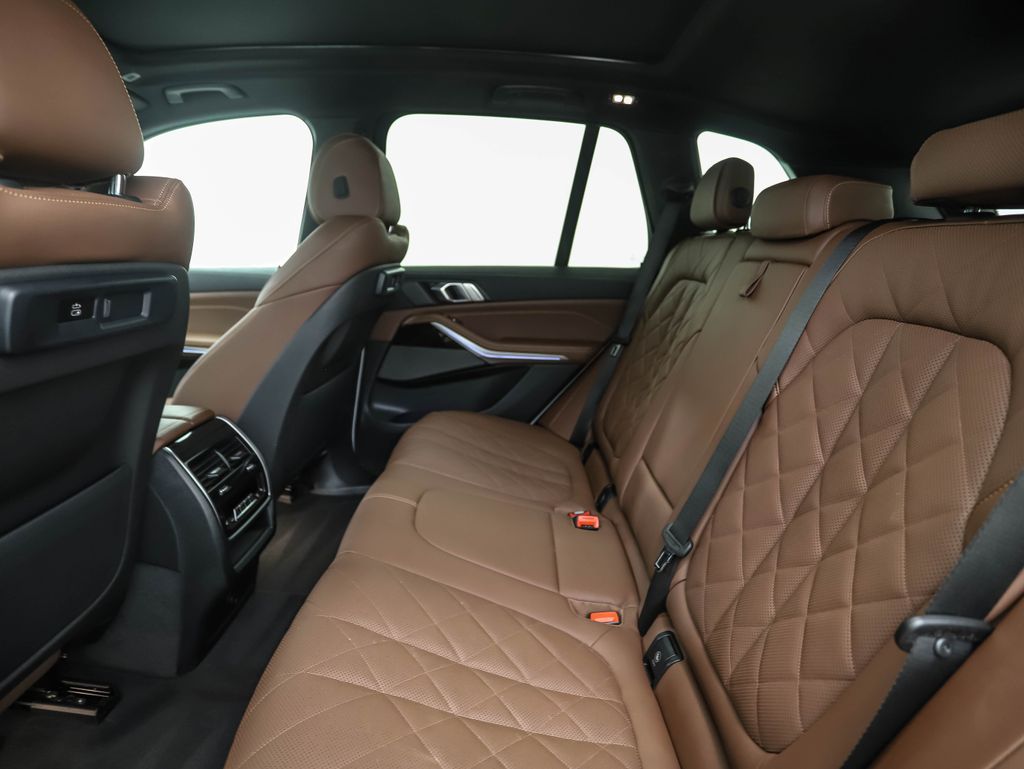 Thumbnail: 2023 BMW X5 - 22
