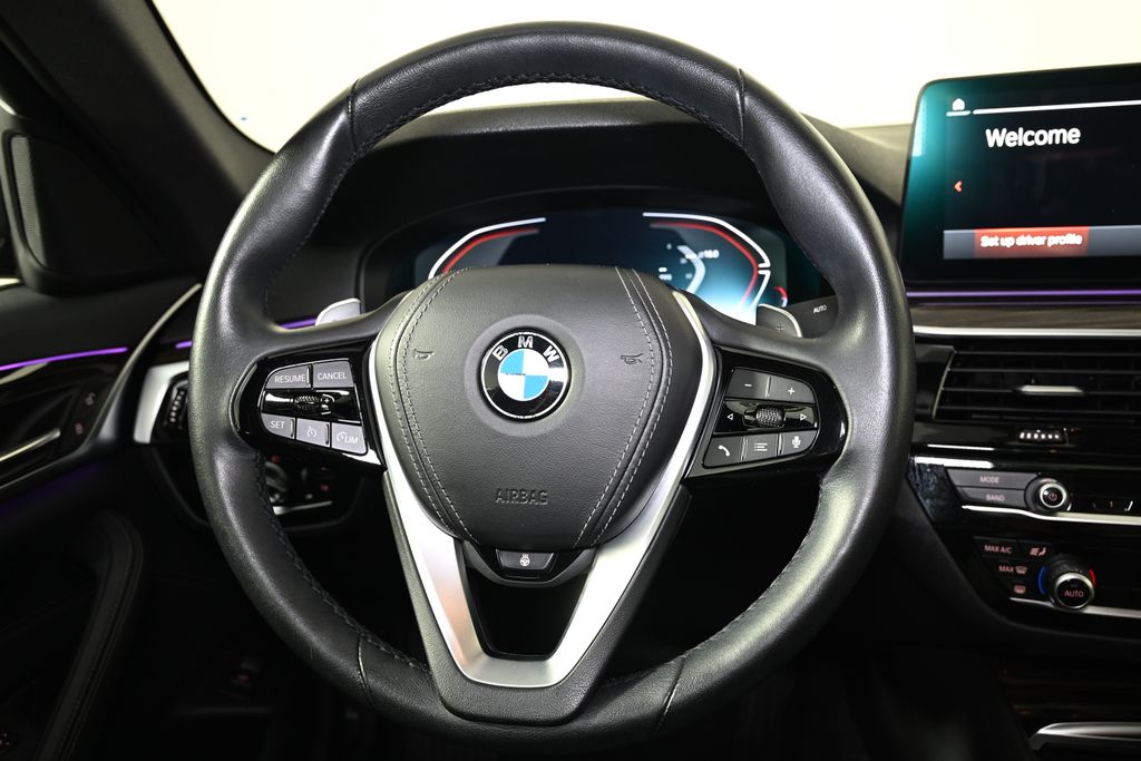Thumbnail: 2022 BMW 5 Series - 17