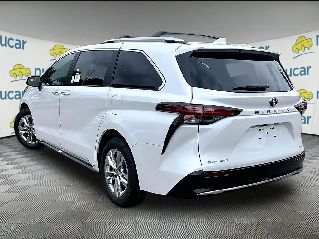 2026 Toyota Sienna — photo 5