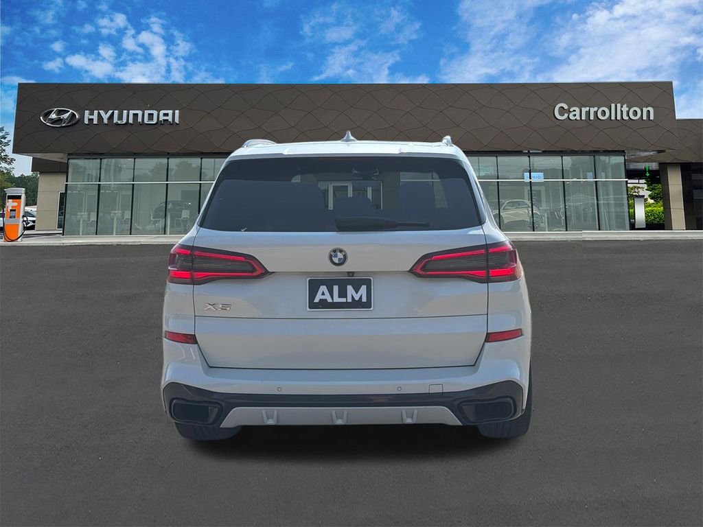 Used 2020 White BMW xDrive40i image 6