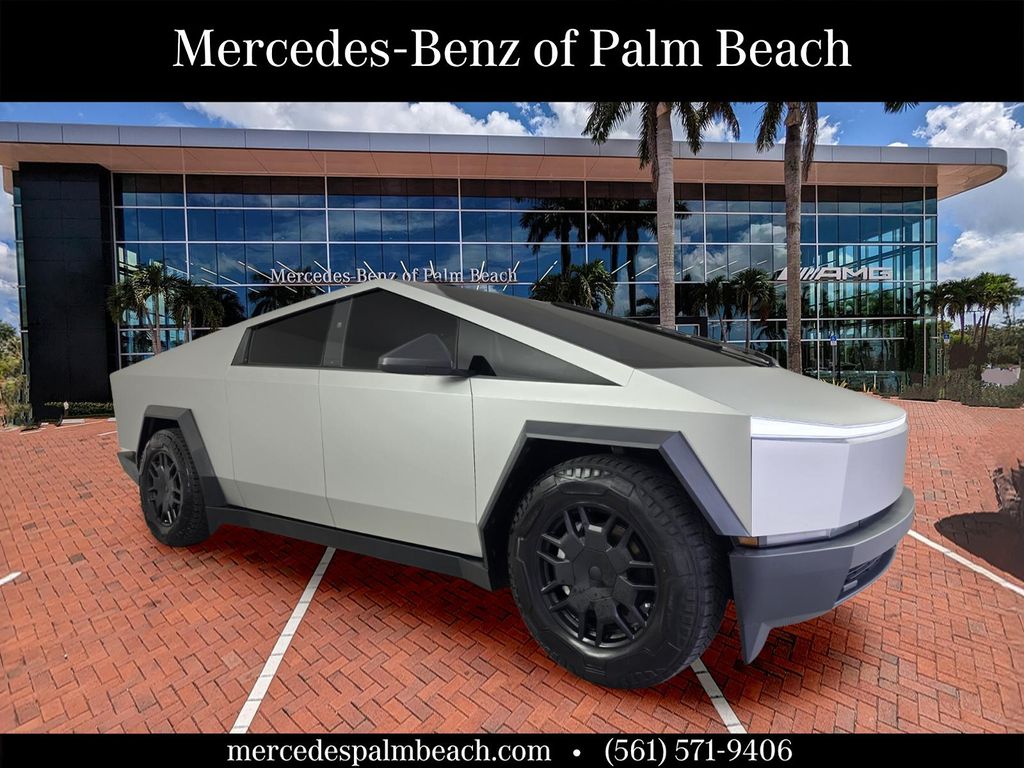 2024 Tesla Cybertruck All-Wheel Drive's photo