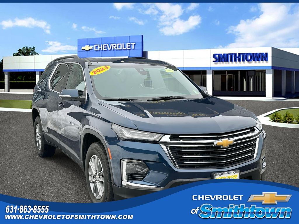 2023 Chevrolet Traverse LT Cloth FWD