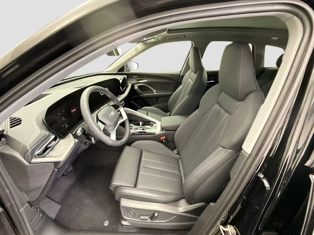 Thumbnail: 2025 Audi Q5 - 19