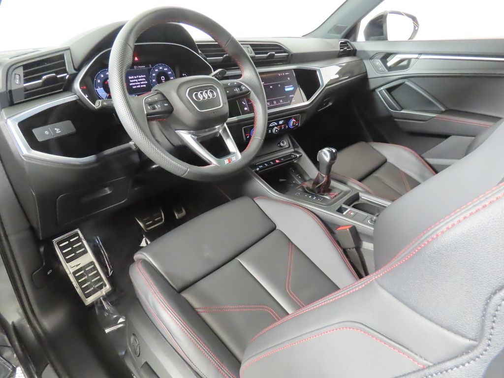 Thumbnail: 2025 Audi Q3 - 29