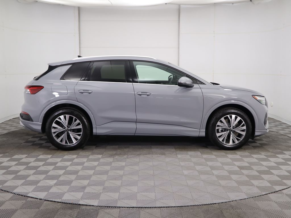 2025 Audi Q4 e-tron  4