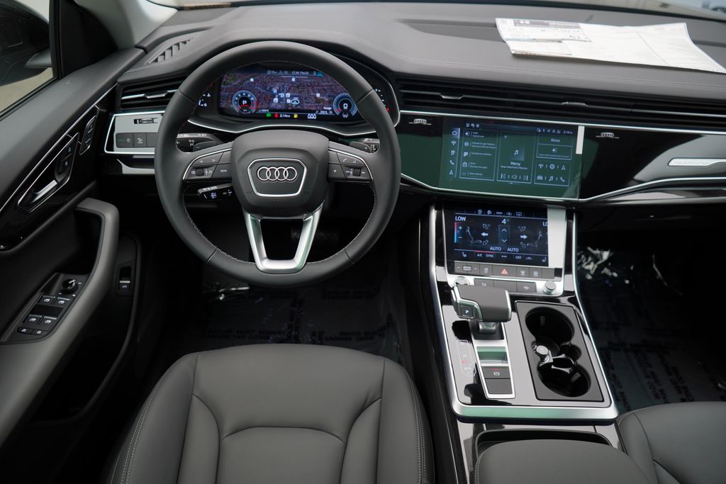 2024 Audi Q8  12