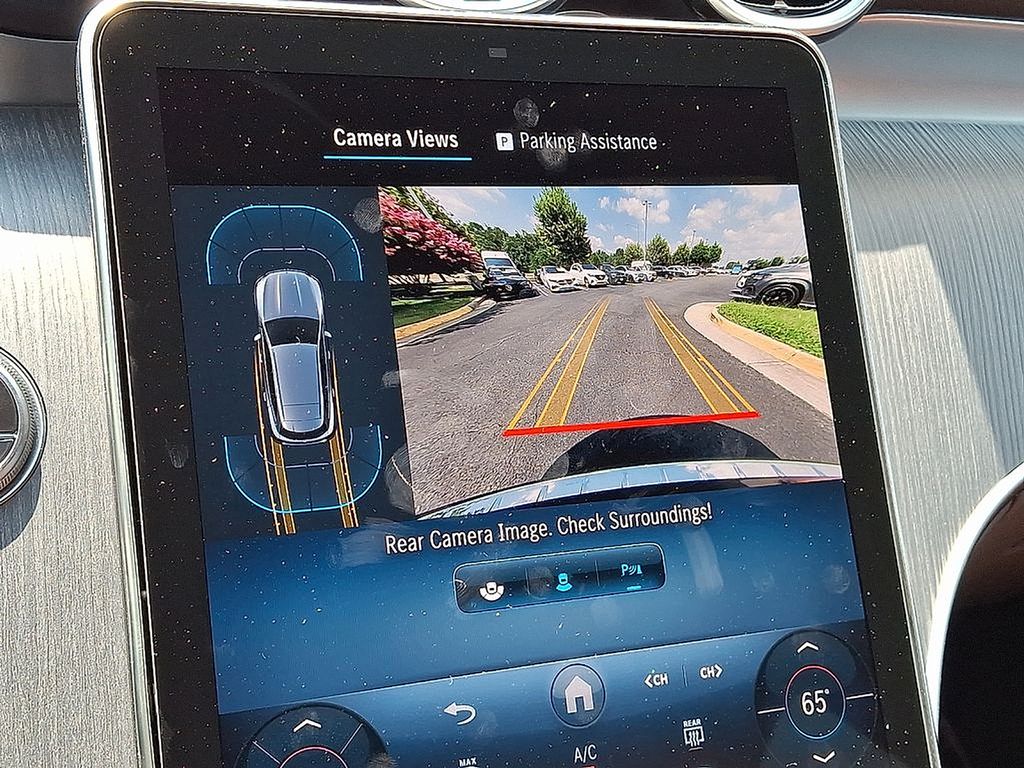 Thumbnail: 2025 Mercedes-Benz GLC - 12