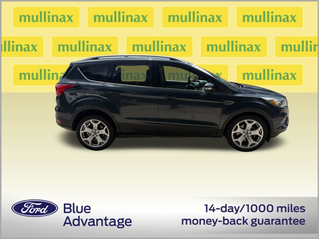Used 2019 Green Ford Titanium image 2