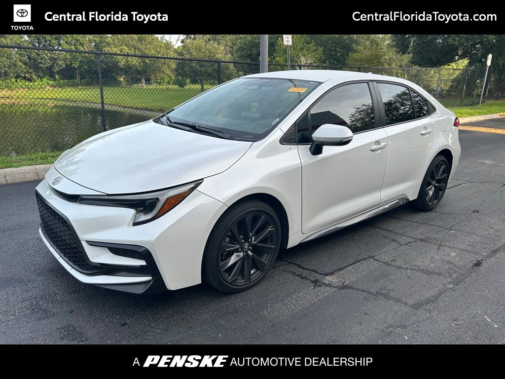 2023 Toyota Corolla SE Hero Image