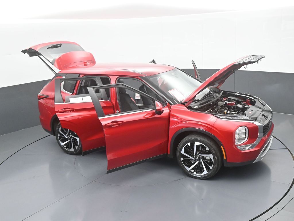Used 2024 Red Mitsubishi SE Black Edition image 65