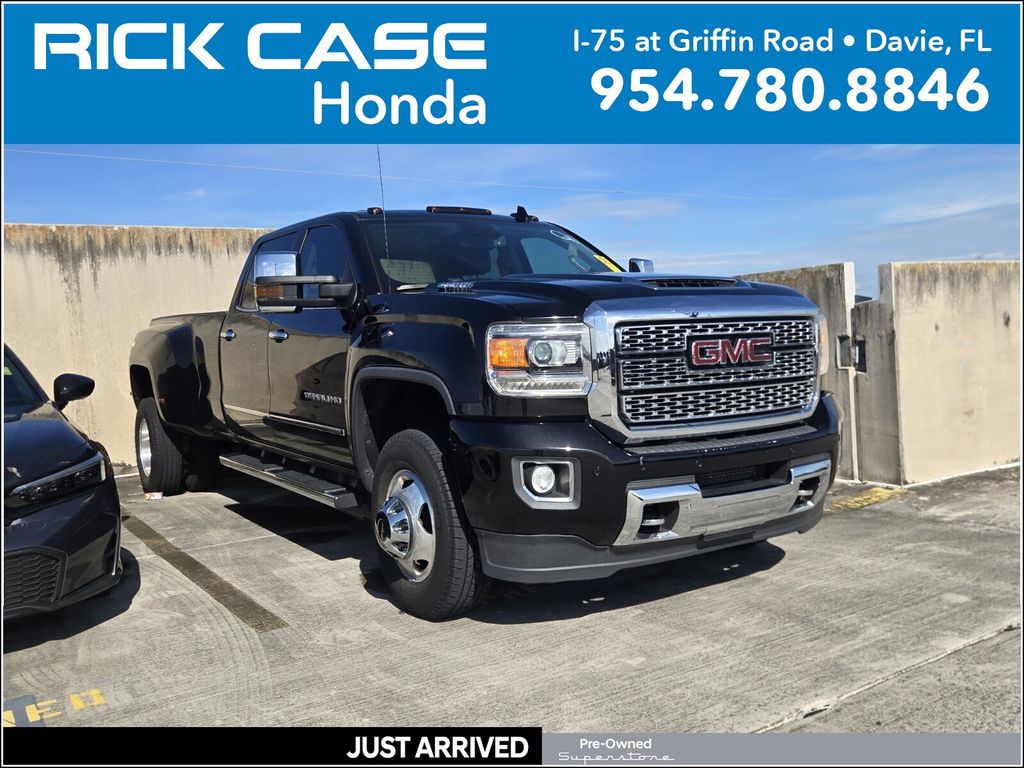 2019 GMC Sierra 3500HD Denali Crew Cab LB DRW 4WD