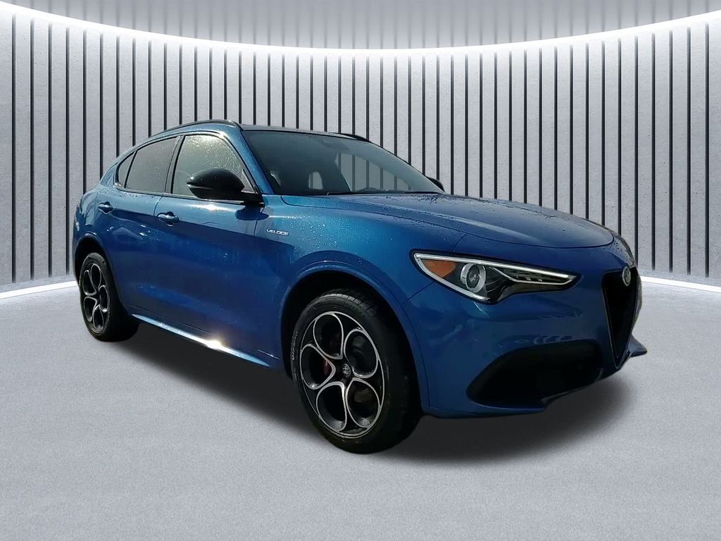 2022 Alfa Romeo Stelvio Veloce AWD