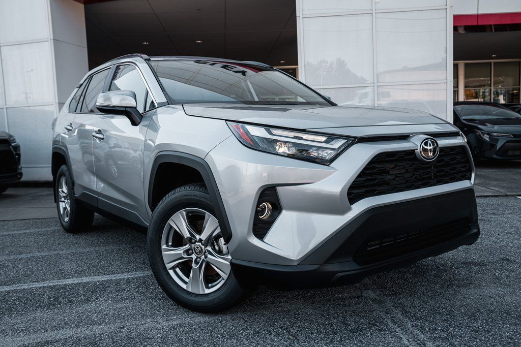 2025 Toyota RAV4 XLE FWD