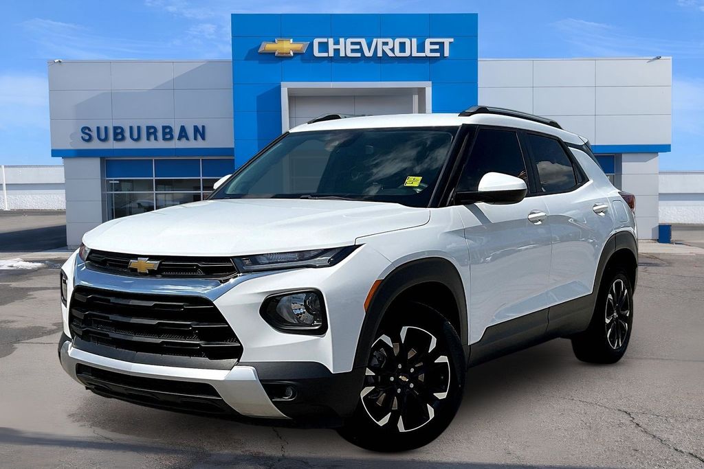 Summit White 2023 Chevrolet Trailblazer LT FWD SUV / Crossover Front-Wheel Drive Continuously Variable Transmission