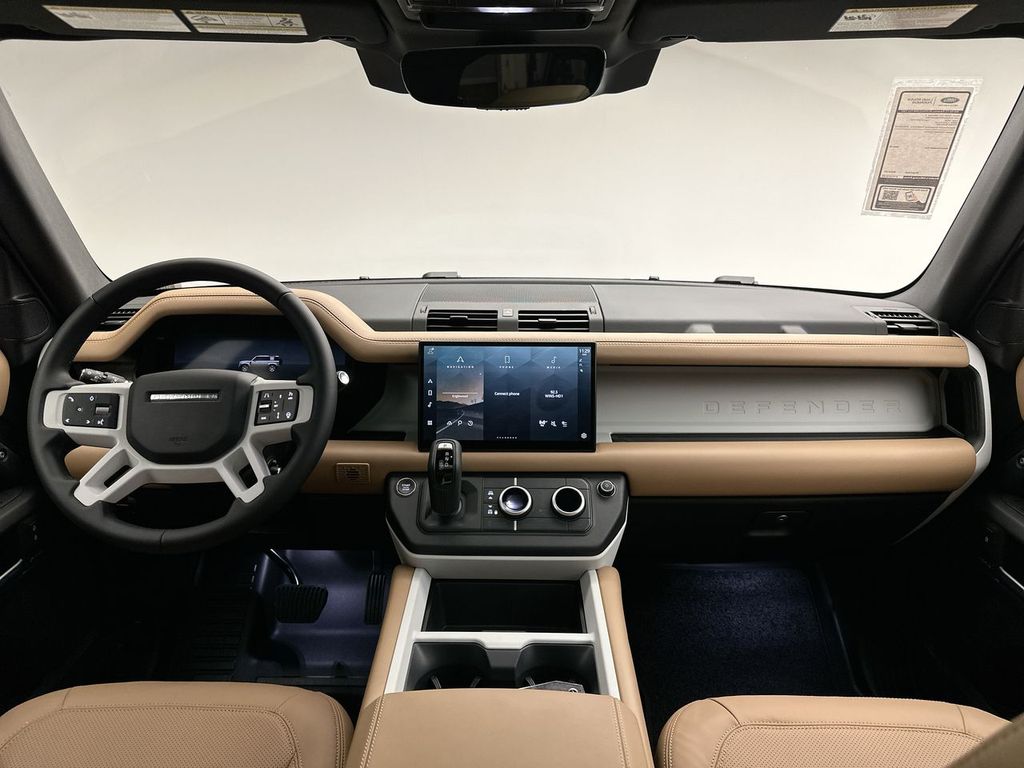 2025 Land Rover Defender 110 7
