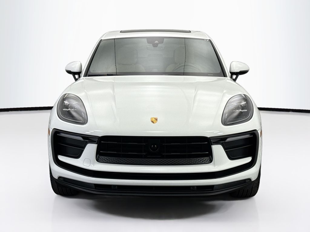 Thumbnail: 2023 Porsche Macan - 10