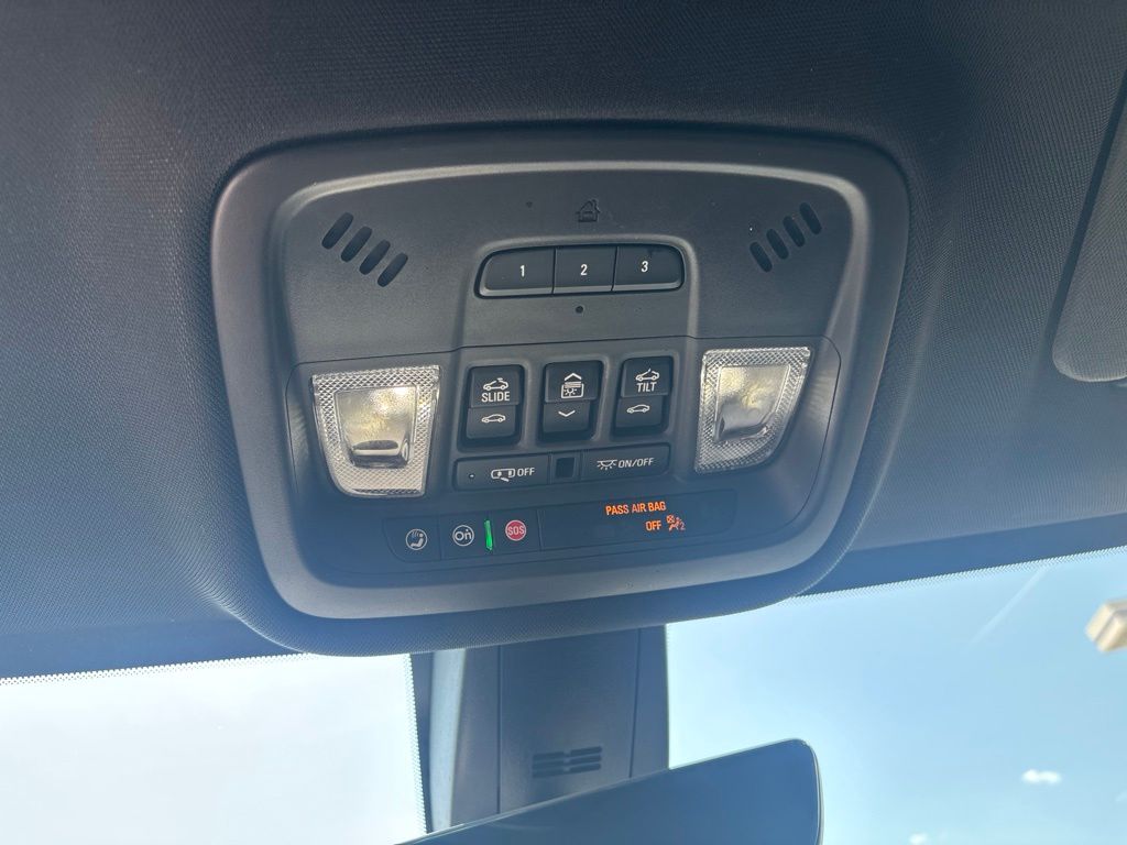 Used 2023 Chevrolet Traverse SUV