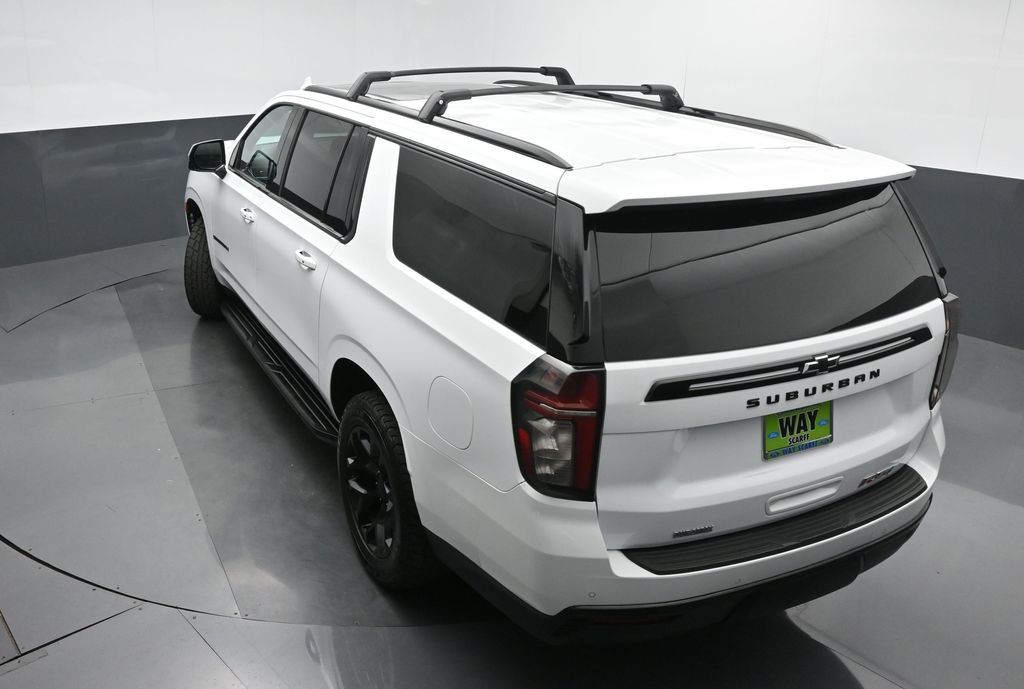 2023 Chevrolet Suburban 4WD RST