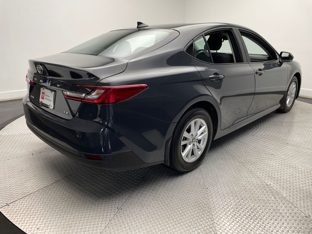 2025 Toyota Camry LE 5